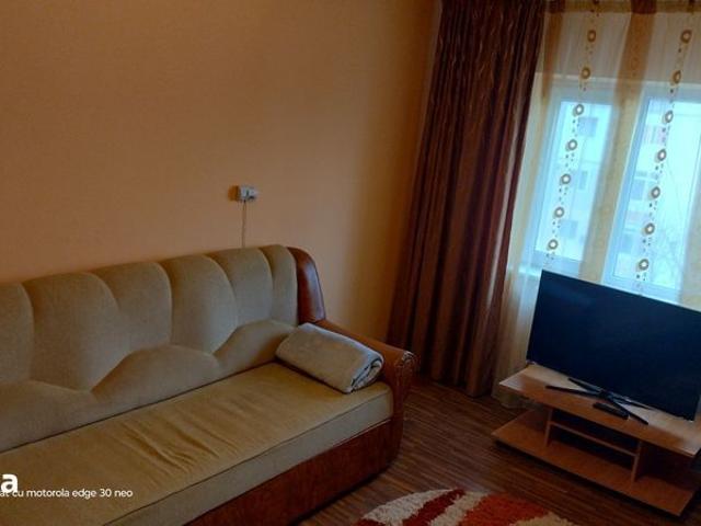 Inchiriez apartament 2 camere