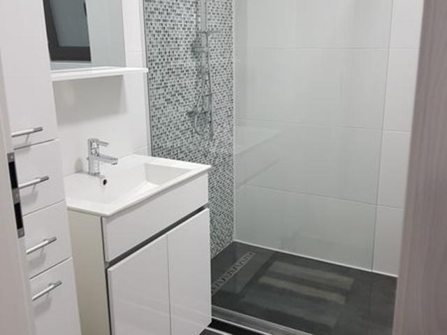 Inchiriez apartament 2 camere