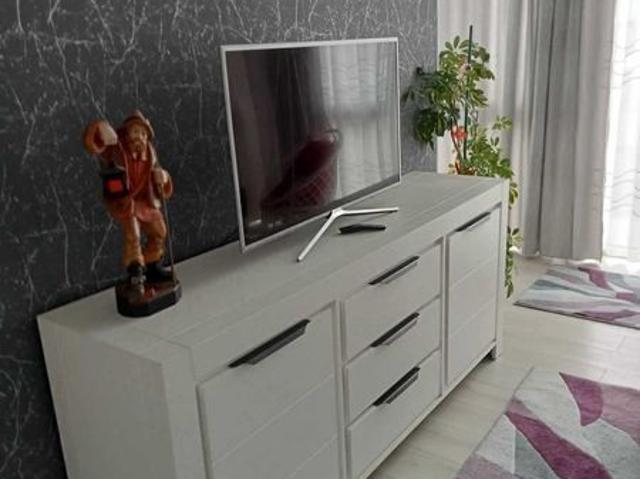 inchiriez apartament 2 camere