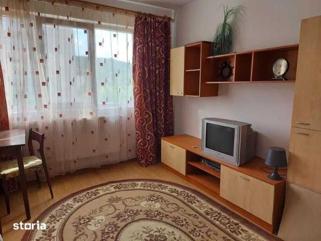 Inchiriez apartament 2 camere