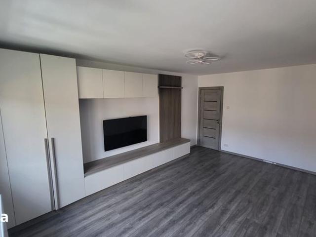 Inchiriez apartament 2 camere