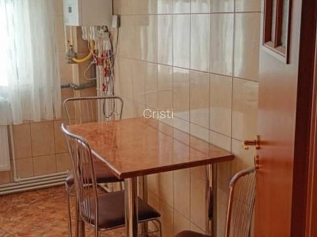inchiriez apartament 2 camere