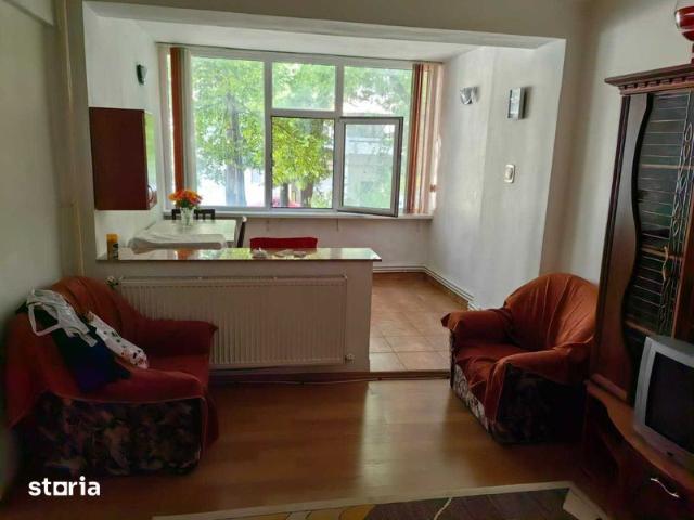 Inchiriez apartament 2 camere