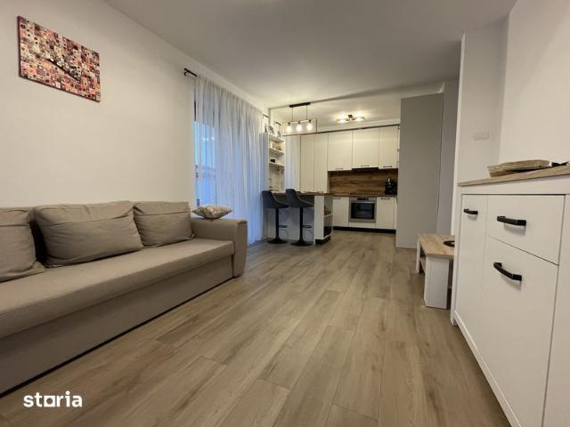Inchiriez apartament 2 camere The Lake Home