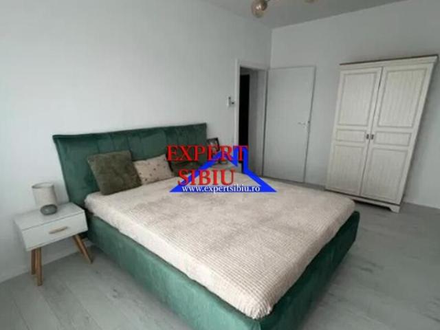 Inchiriez apartament 2 camere tip Penthouse cartier Deventer