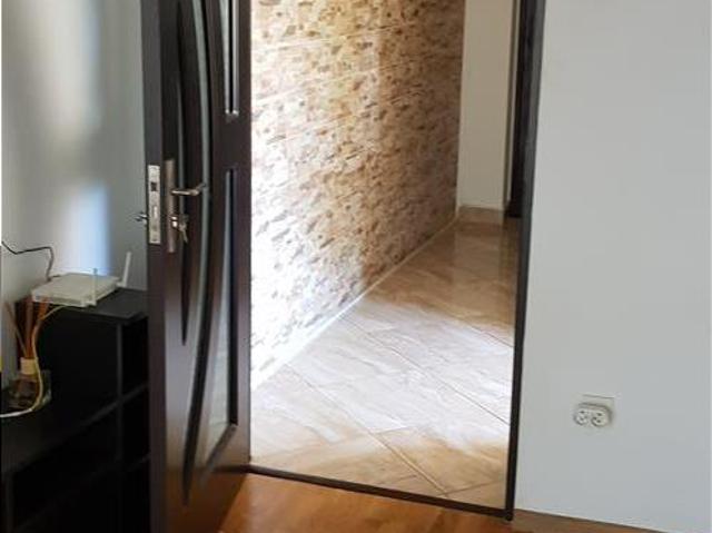 inchiriez apartament 2 camere ultracentral