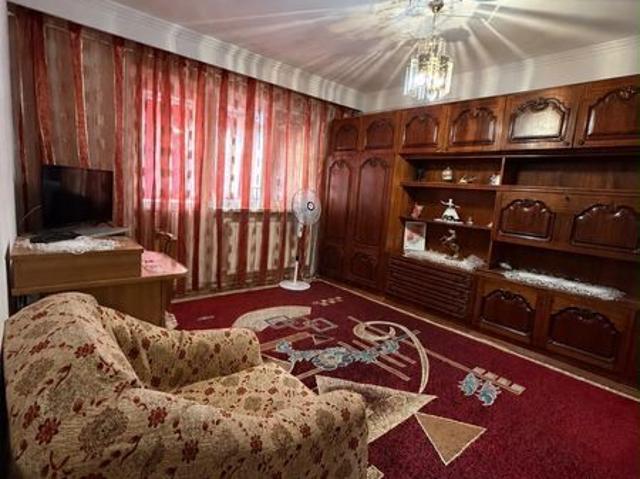 Inchiriez apartament 2 camere Zavoi