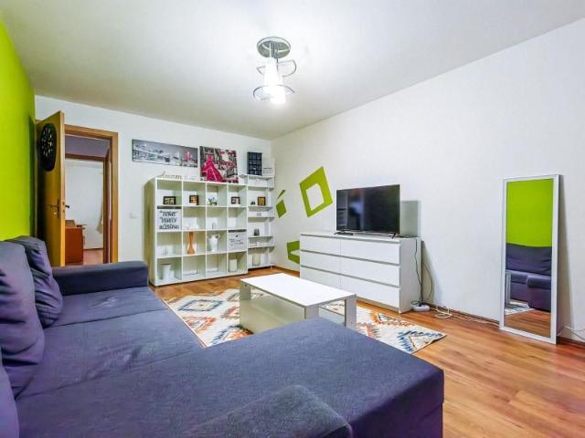 Inchiriez apartament 2 camere zona Asirom