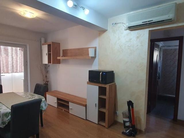 Închiriez apartament 2 camere, zona Gulliver, lângă Gara Craiova
