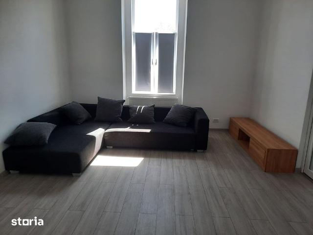 Inchiriez apartament 2 camere zona ultracentrala