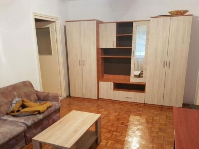 Inchiriez apartament 2 camere zona Vitan