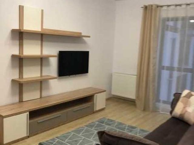 Inchiriez apartament 2 camere AquqCity