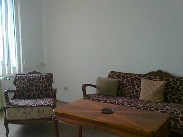 Inchiriez apartament 2 camere central