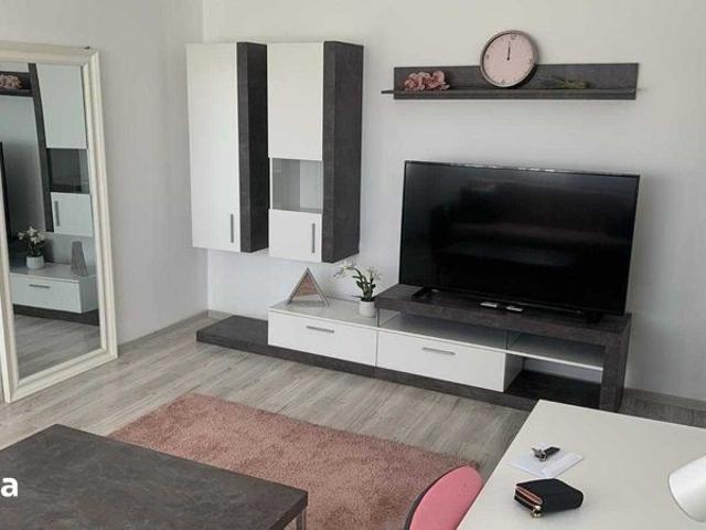 Inchiriez apartament 2 camere complet amenajat