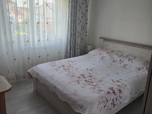 Închiriez apartament 2 camere complet utilat si mobilat