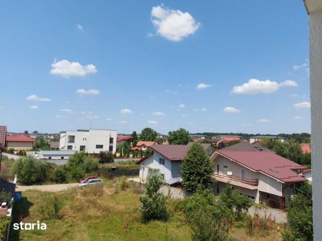 Inchiriez apartament 2 camere cu loc parcare