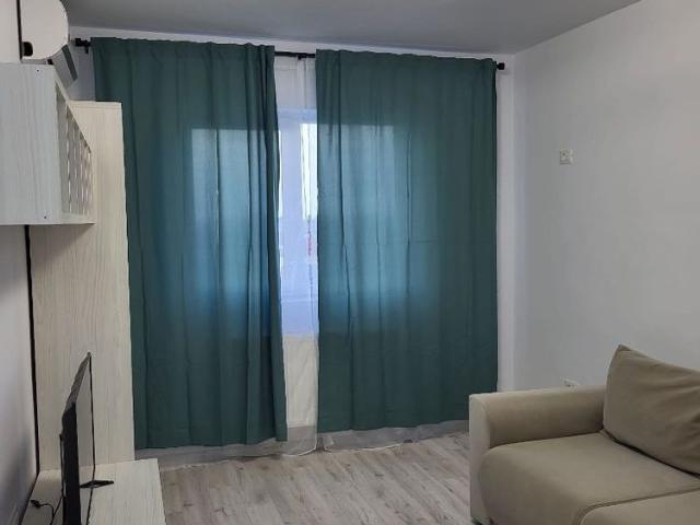 Inchiriez apartament 2 camere decomandat Militari Residence