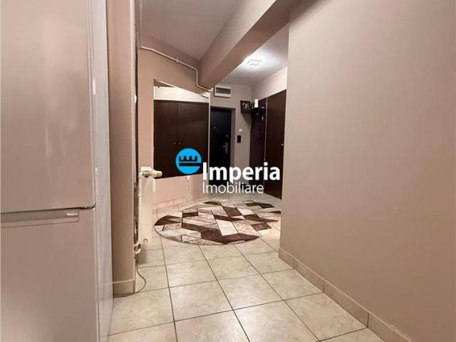 Inchiriez apartament 2 camere, decomandat, Nicolina Cug/Providenta
