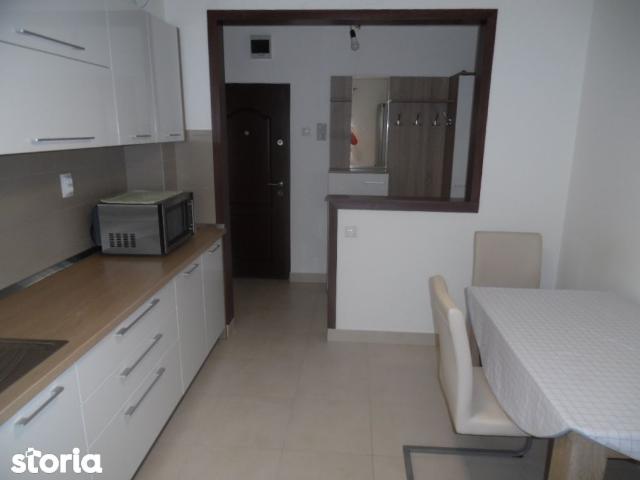 Inchiriez apartament 2 camere decomandat, Deva, Casa de Pensii, etaj 7