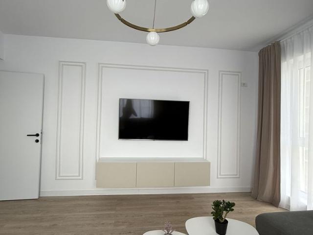 Inchiriez apartament 2 camere, decomandat, direct proprietar