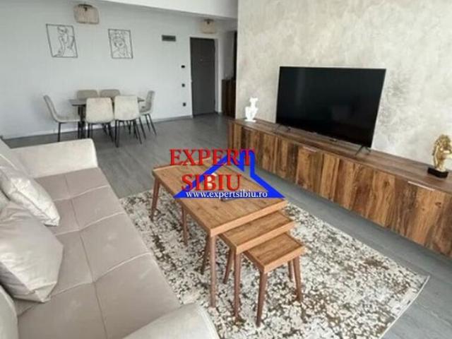 INCHIRIEZ apartament 2 camere decomandat,recent renoavt, zona Mihai Viteazul