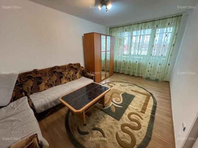 Închiriez apartament 2 camere decomandat – zona Mihai Viteazul