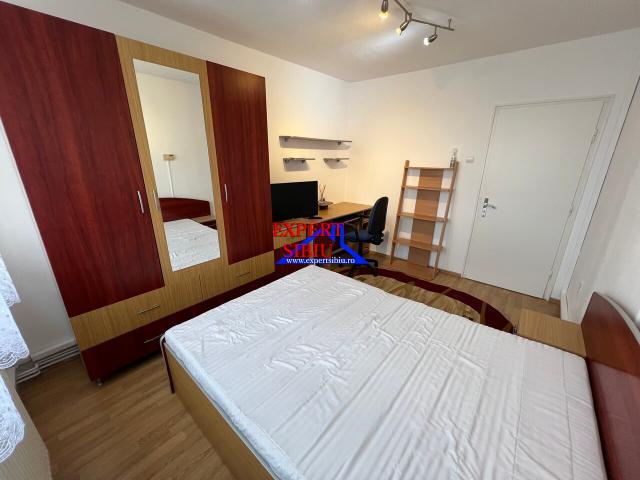 Închiriez apartament 2 camere decomandat – zona Mihai Viteazul
