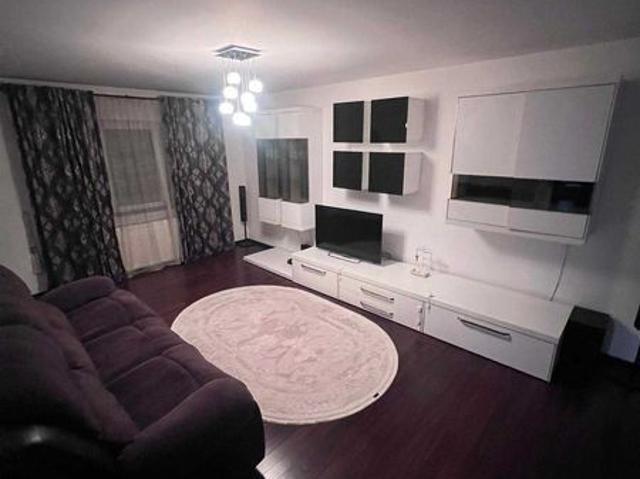 inchiriez apartament 2 camere decomandat