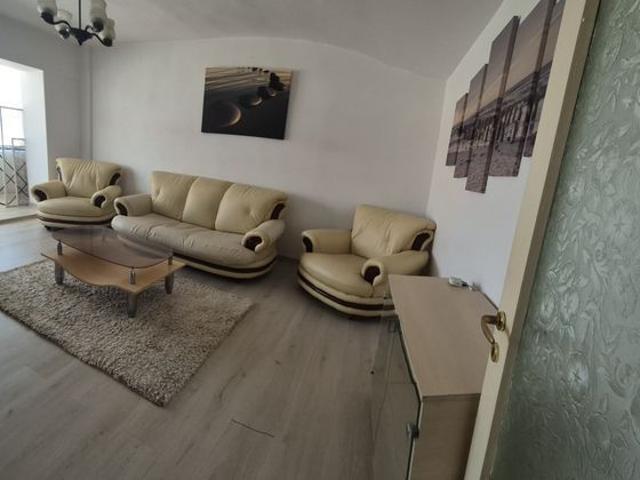 Închiriez apartament 2 camere decomandat