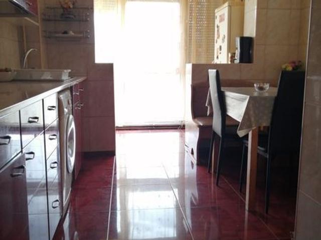 Închiriez apartament 2 camere decomandate str iuliu Maniu Centru Alba