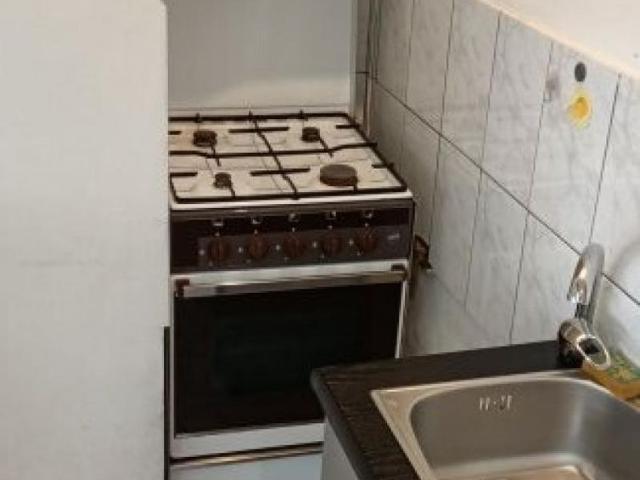Inchiriez apartament 2 camere in zona Teiul Doamnei