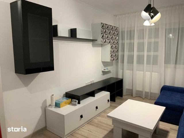 Inchiriez apartament 2 camere in zona ultracentrala cu loc de parcare