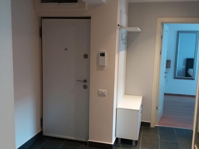 Inchiriez apartament 2 camere in Brasov central