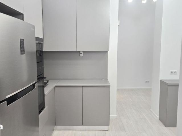 Inchiriez apartament 2 camere in Deva, zona ultracentrala, etaj 1