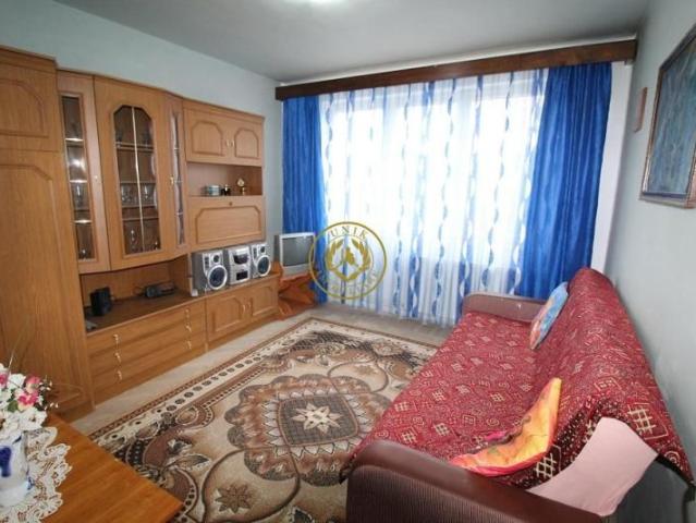 Inchiriez apartament 2 camere in Hunedoara, zona Dunarea Profi, et. 3