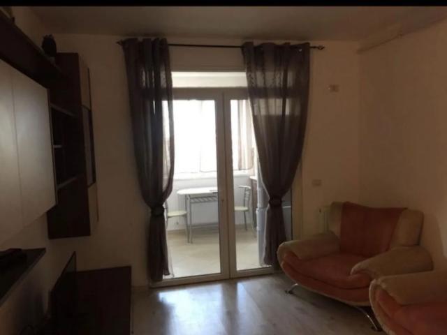 Inchiriez apartament 2 camere Metalurgiei Residence