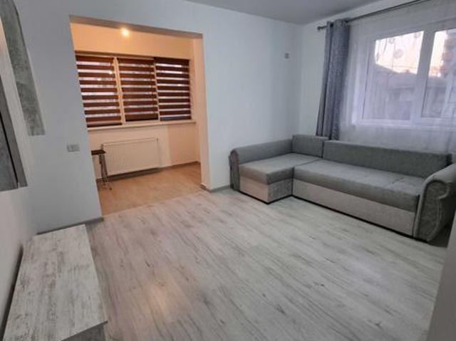 Inchiriez Apartament 2 camere, Militari Residence, Parcare!