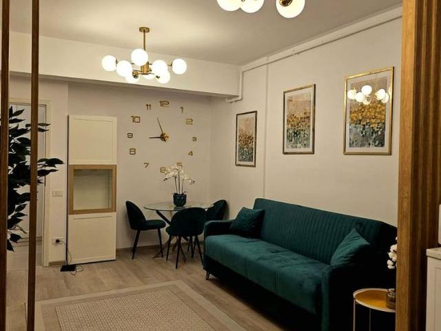Inchiriez apartament 2 camere modern 51 mp, aproape METROU