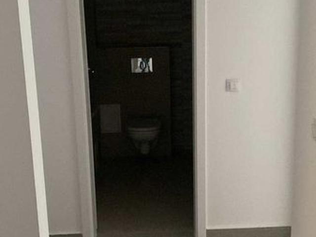 inchiriez apartament 2 camere nemobilat
