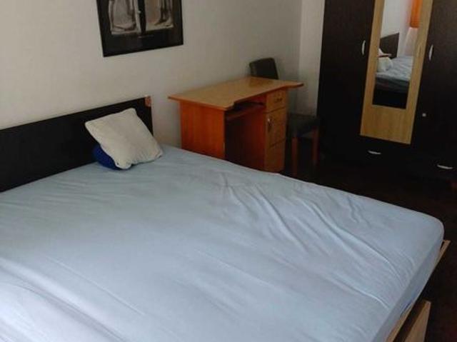 Inchiriez apartament 2 camere, parter,ultracentral in Pascani