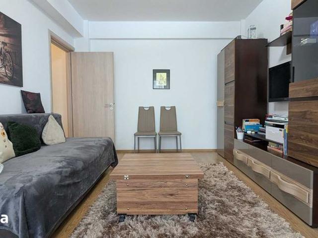 Inchiriez apartament 2 camere +parcare Metrou Aparatorii Patriei 10min