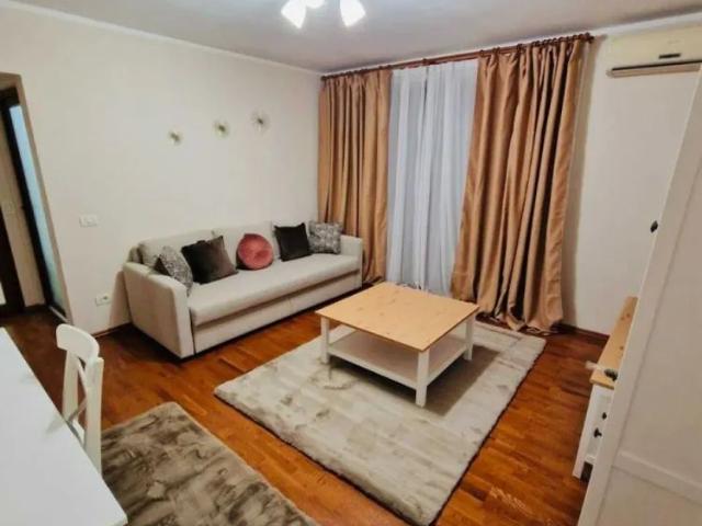 Inchiriez Apartament 2 camere Piata Amzei langa Teatrul Ion Creanga