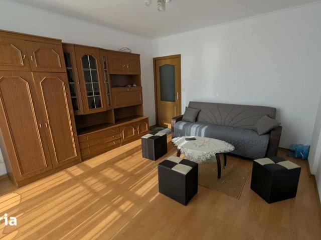 Inchiriez apartament 2 camere Reghin Bdul Unirii 57