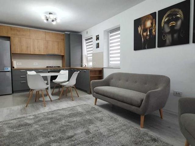 Inchiriez apartament 2 camere studio in Coresi Avantgarden Kasper
