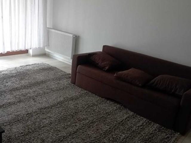 Inchiriez apartament