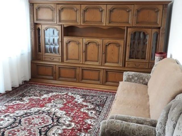 Inchiriez apartament