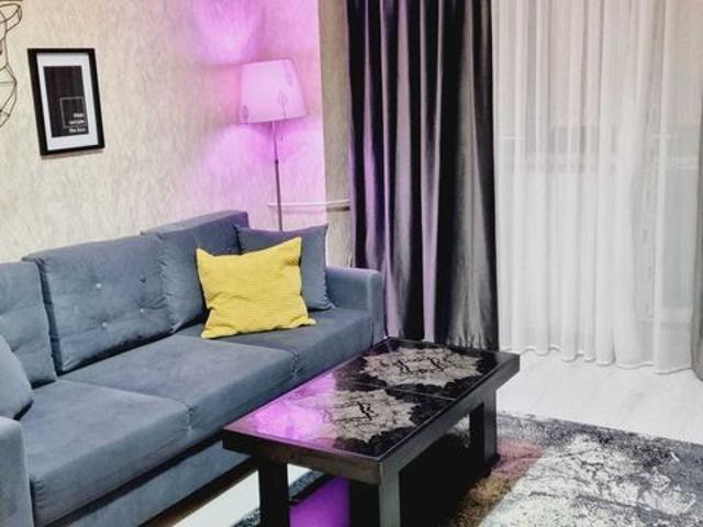 Inchiriez apartament
