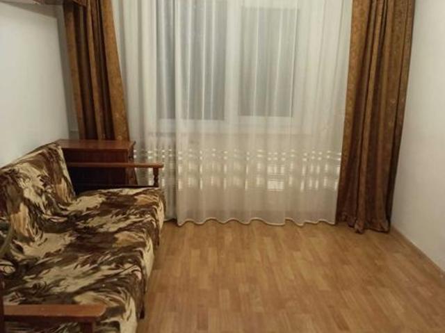 Inchiriez apartament 3 cam Brazda lui Novac