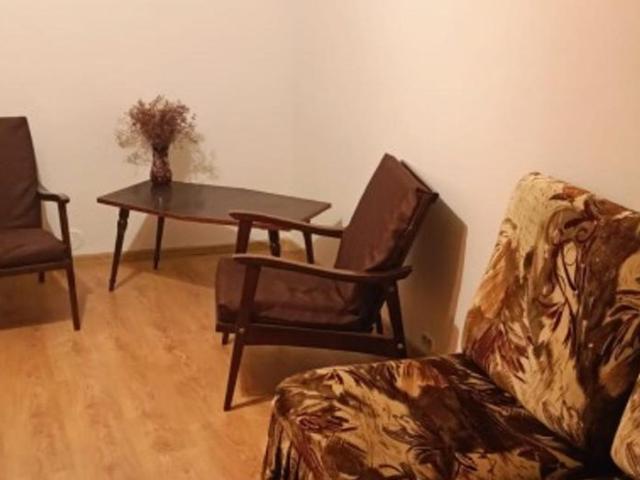 Inchiriez apartament 3 cam Brazda lui Novac