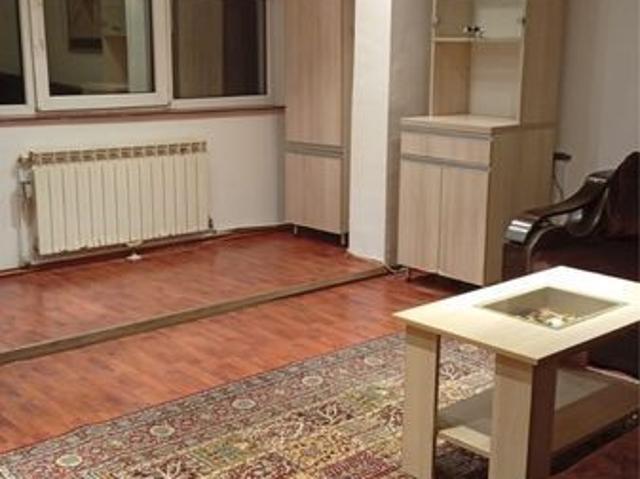 Inchiriez apartament 3 camere